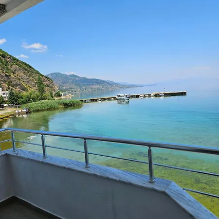 Appartement Vila Vako Rooms For Rent Pogradec