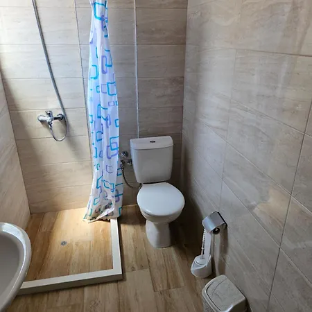 Vila Vako Rooms For Rent Apartment Pogradec