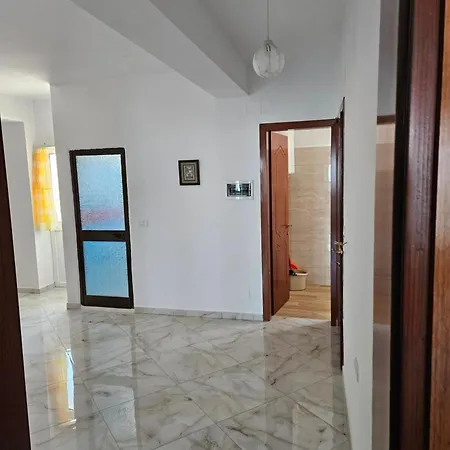 Vila Vako Rooms For Rent Apartment Pogradec