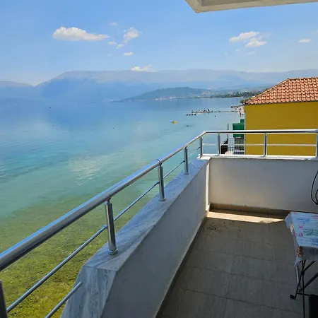 Appartamento Vila Vako Rooms For Rent *