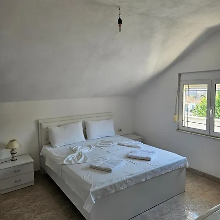 Vila Vako Rooms For Rent Pogradec